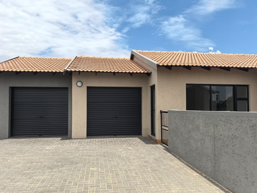 2 Bedroom Property for Sale in Heuwelsig Free State